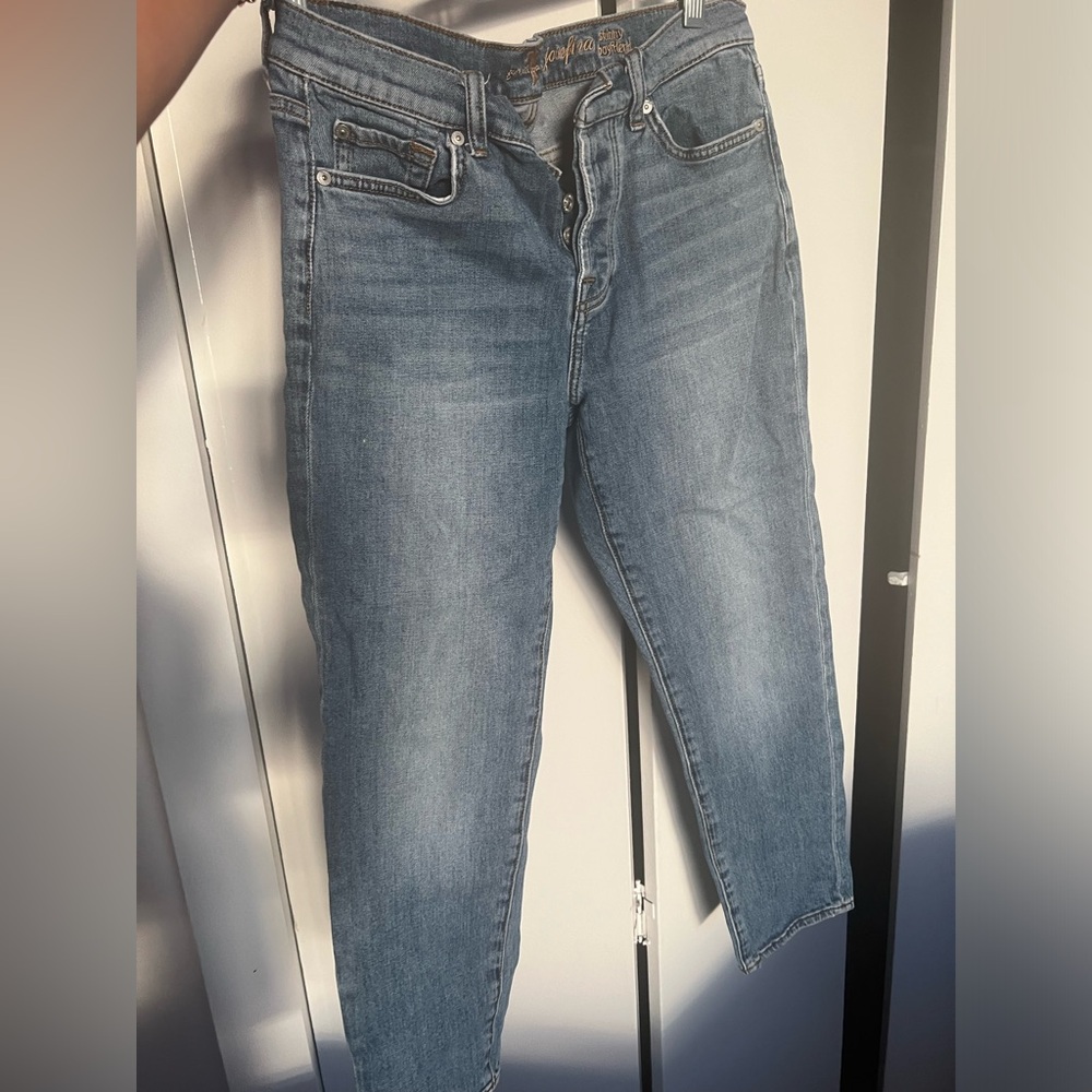 7 for all mankind Josefina skinny boyfriend jeans. Size 27.